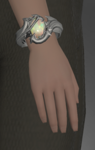 Woad Skyhunter's Bangle side.png