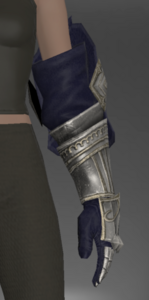 Virtu Creed Gauntlets front.png